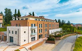 Tuscasi Aparthotel